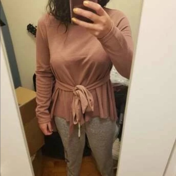 Self Belted Dip Hem Top - Picture 9 of 9